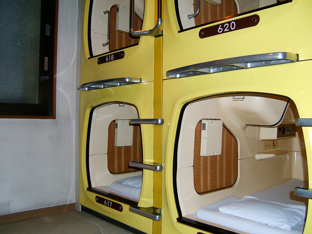 CapsuleHotel